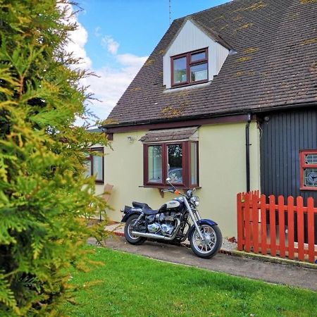 Chalet Cottages Streatley  Bagian luar foto