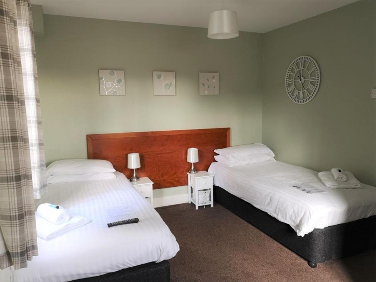 Chalet Cottages Streatley  Bagian luar foto